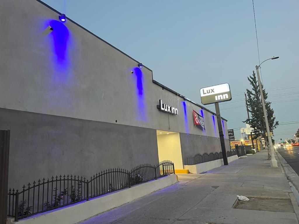 Lux Inn Los Angeles Exterior photo